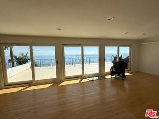 18139 Coastline Dr #4 - Photo 4 of 8