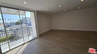 827 2nd St #307 - Photo 3 of 8