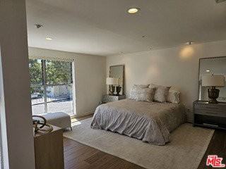1617 Broadway #B - Photo 6 of 8