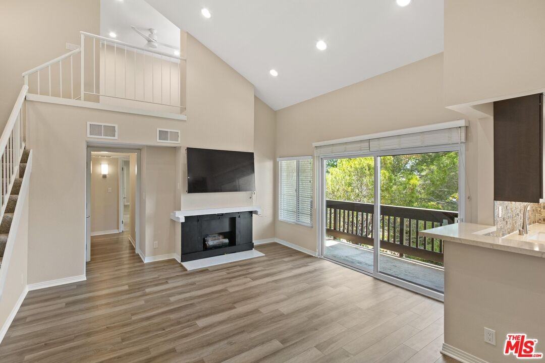 12309 Summertime Ln - Photo 2 of 8
