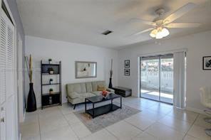 482 Se 4th Ave - Photo 6 of 8