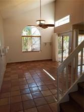 1183 Se 6th Ct - Photo 3 of 8