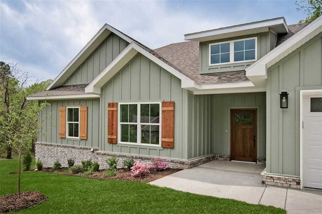 4 Forfar Dr #1 - Photo 2 of 25