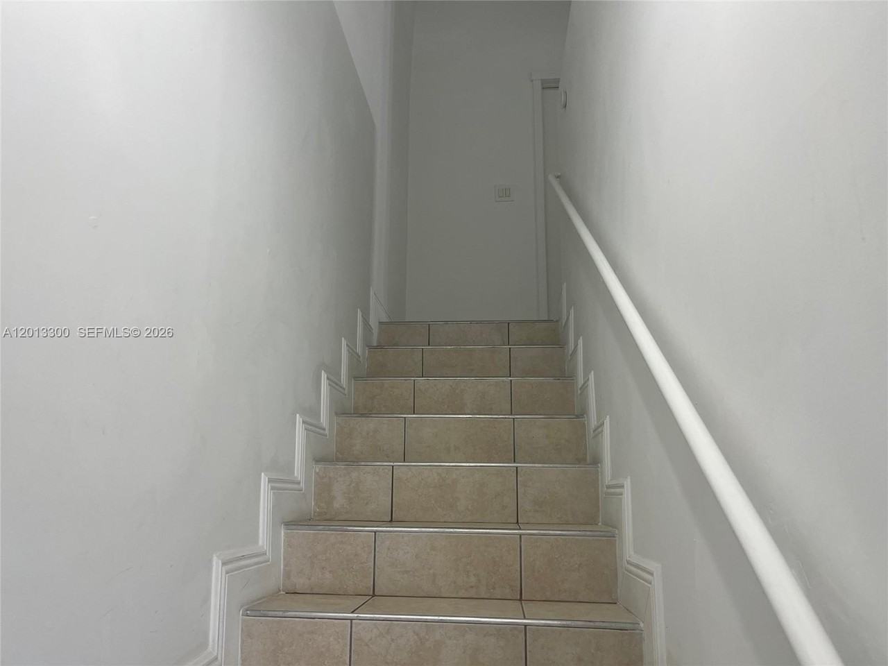 1020 Sw 4th St #102 - Photo 5 of 14