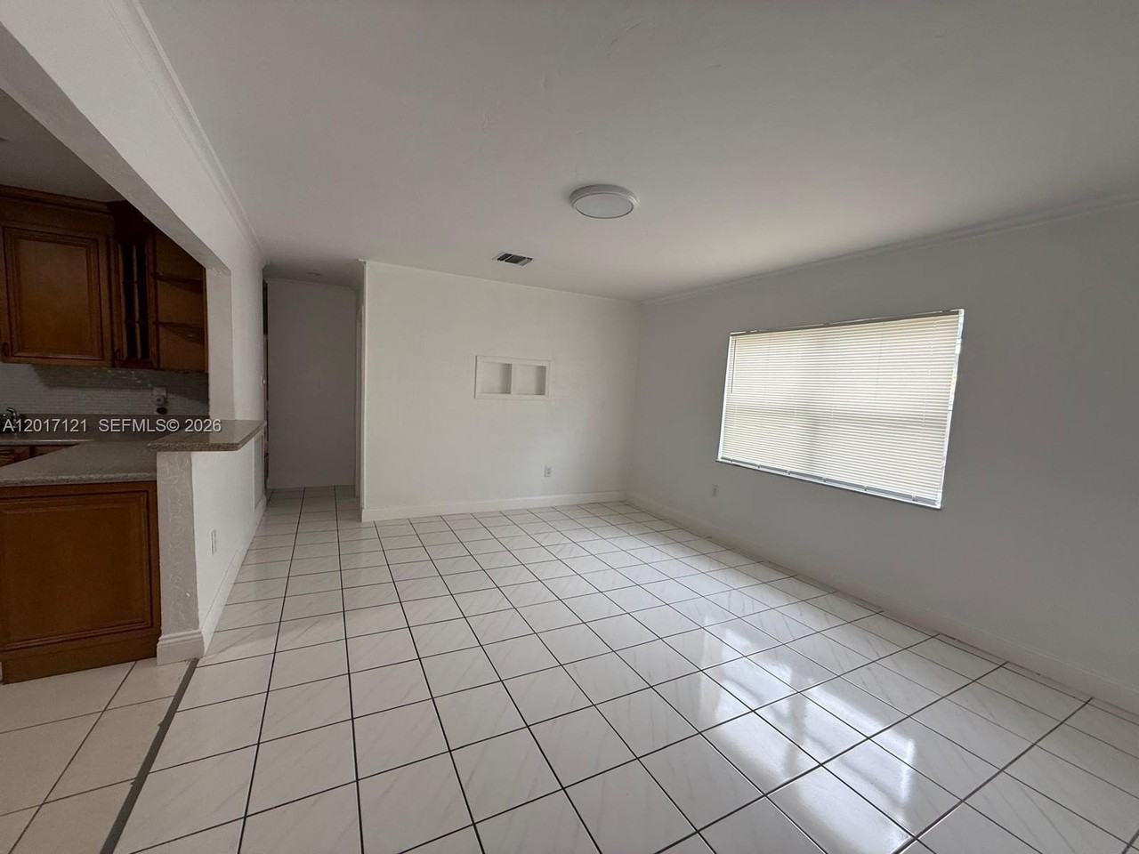 2650 Sw 13th Ave - Photo 4 of 20