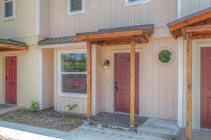 featured image of 644 Earthside Dr Apt B #B