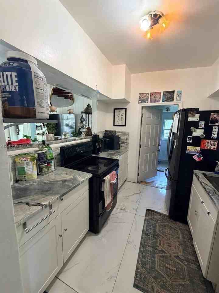 10835 Nw 2nd Ct #A - Photo 6 of 9