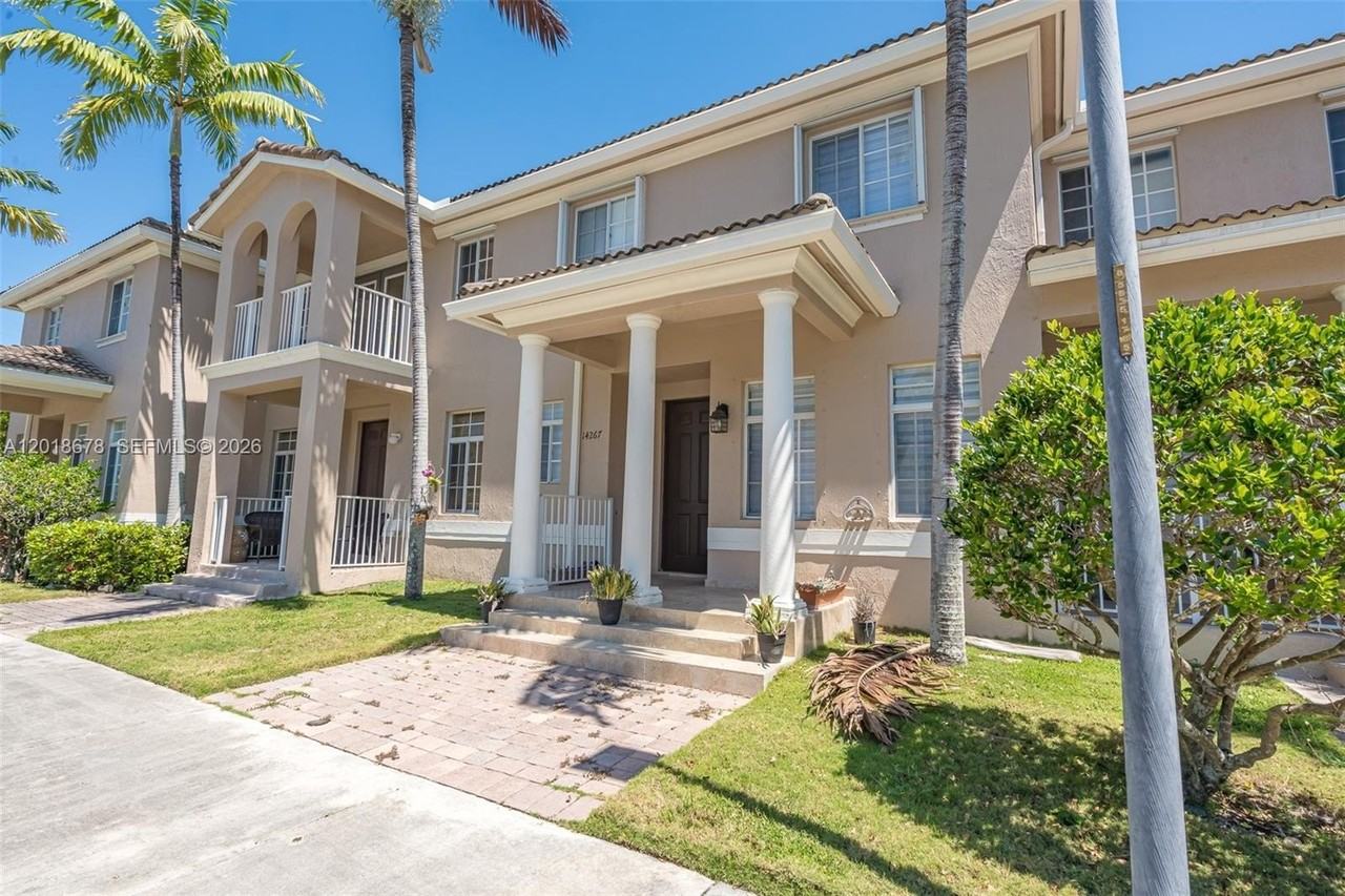 14267 Sw 272nd Ln - Photo 2 of 50