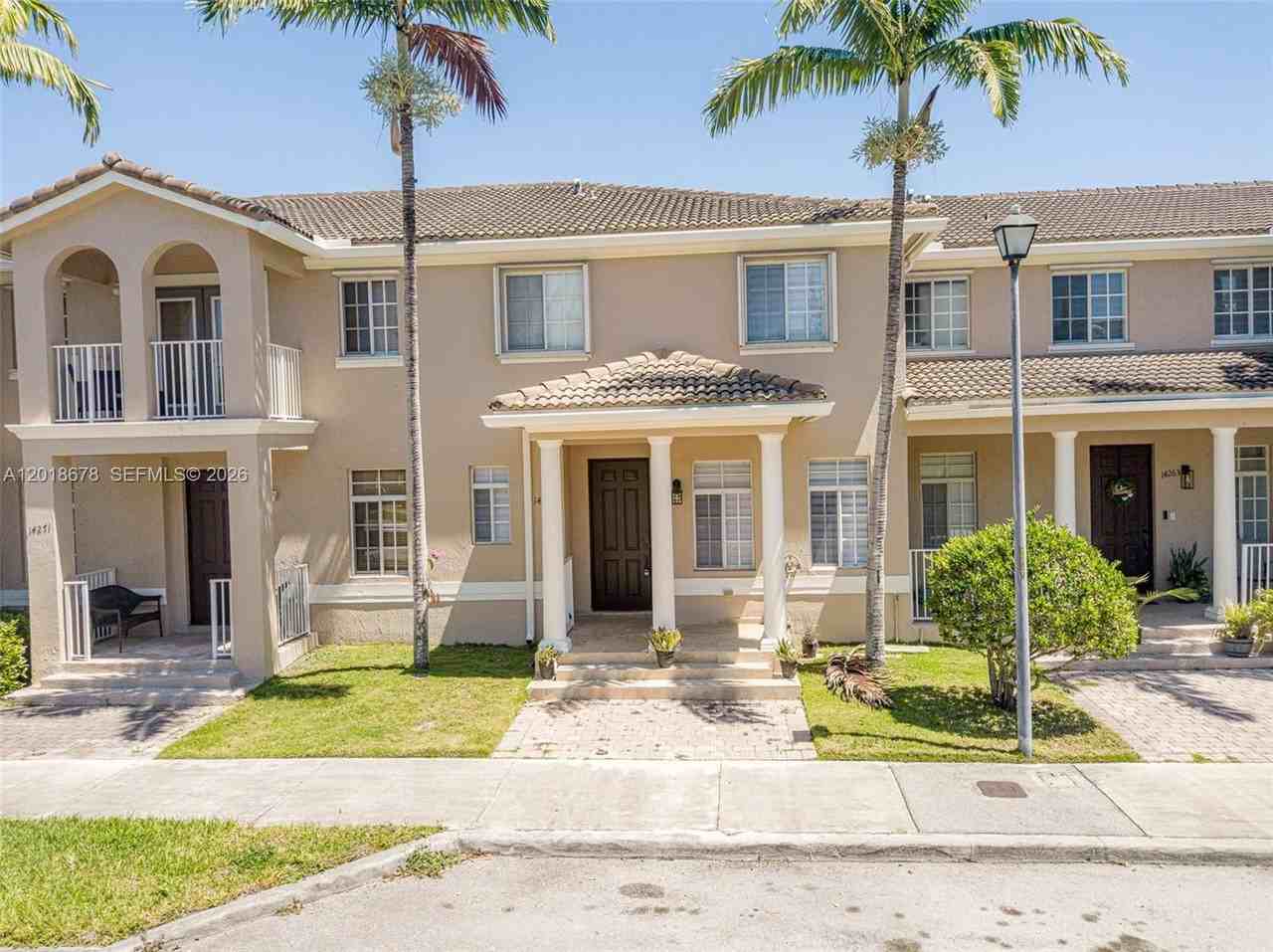 14267 Sw 272nd Ln - Photo 3 of 50