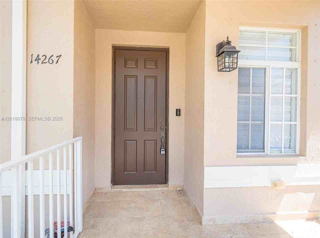 14267 Sw 272nd Ln - Photo 5 of 50