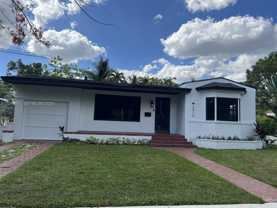 2910 Sw 2nd Ave - Photo 1 of 1