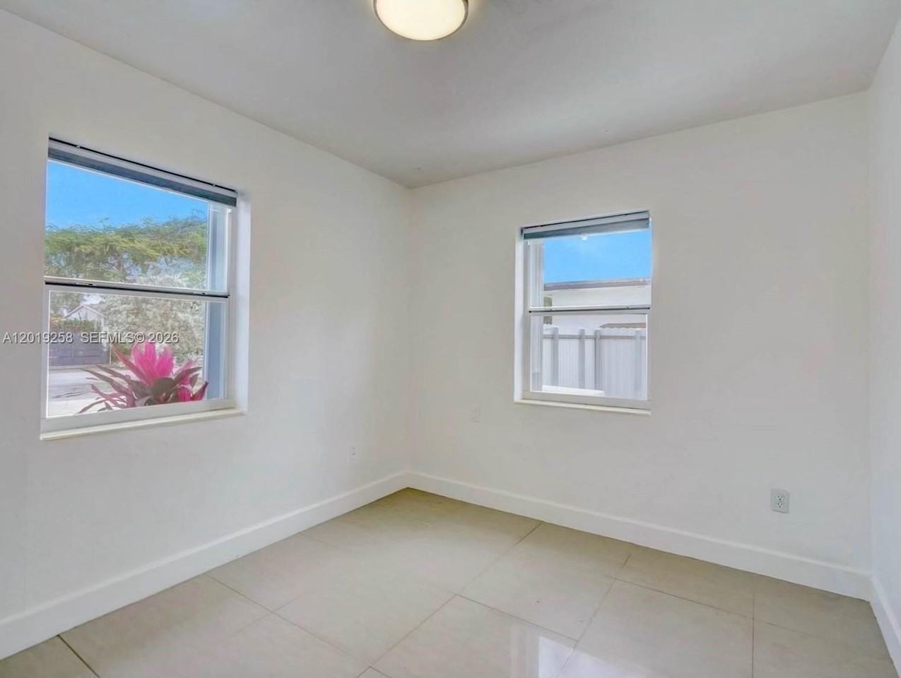9494 Sw 39th St - Photo 6 of 15