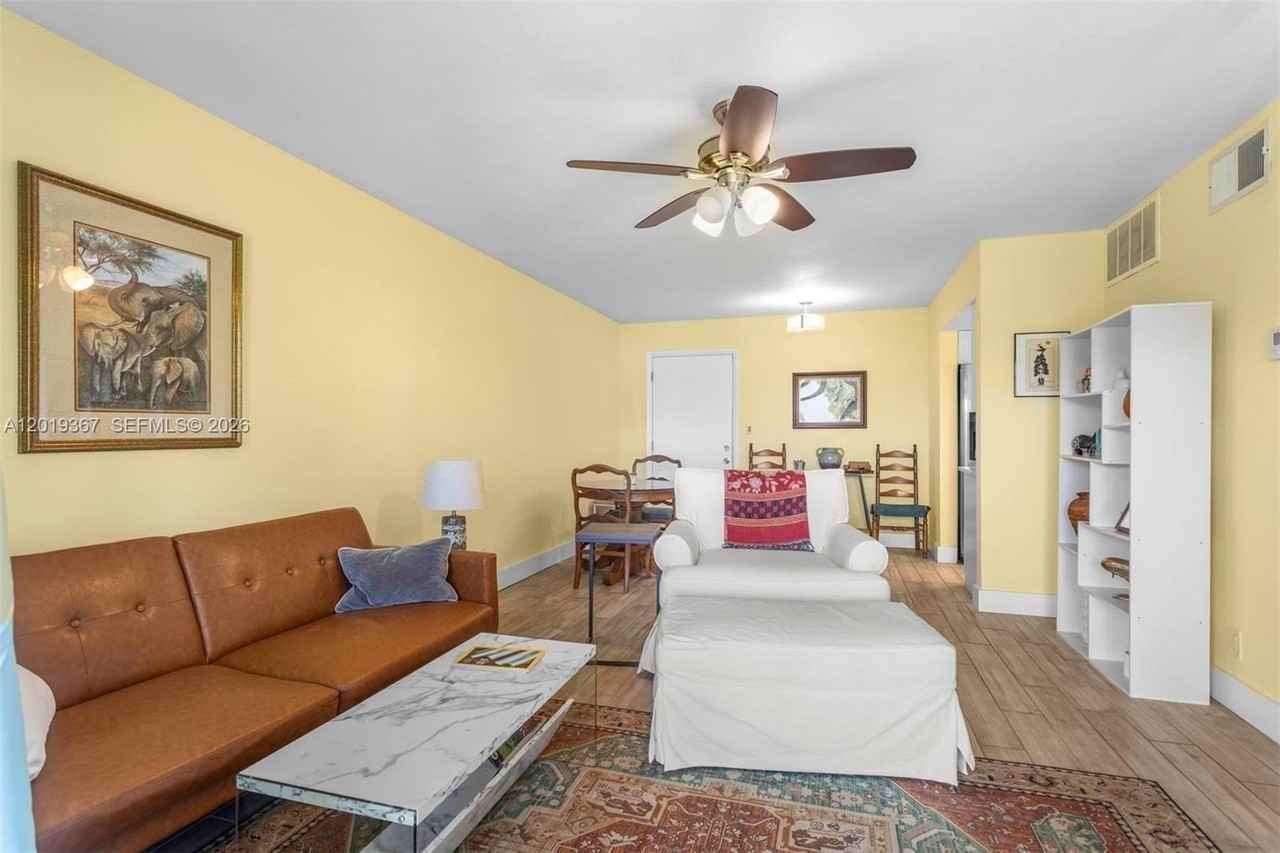 2970 Ne 16th Ave #208 - Photo 6 of 20
