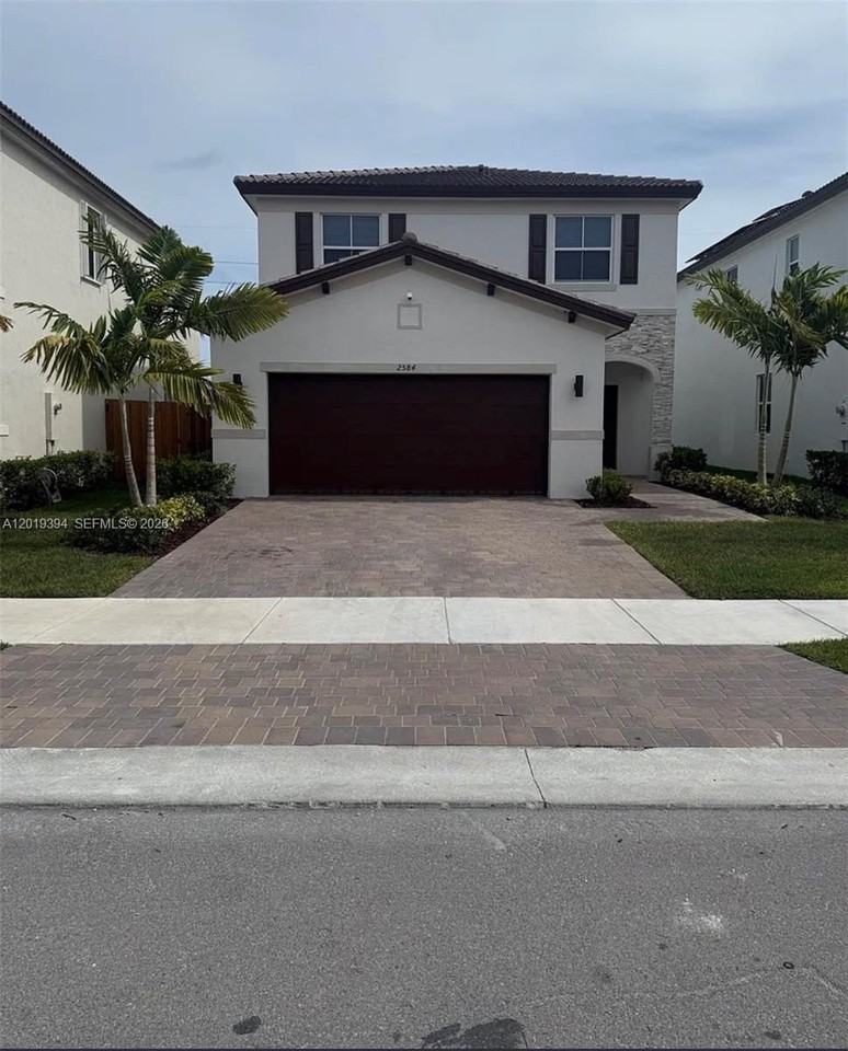 2584 Se 25th Ct - Photo 2 of 38