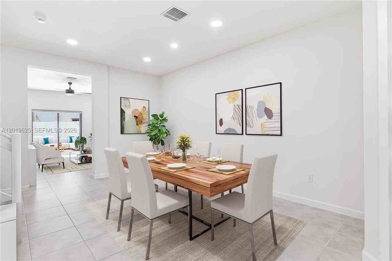 10560 W 33rd Way #10560 - Photo 4 of 24