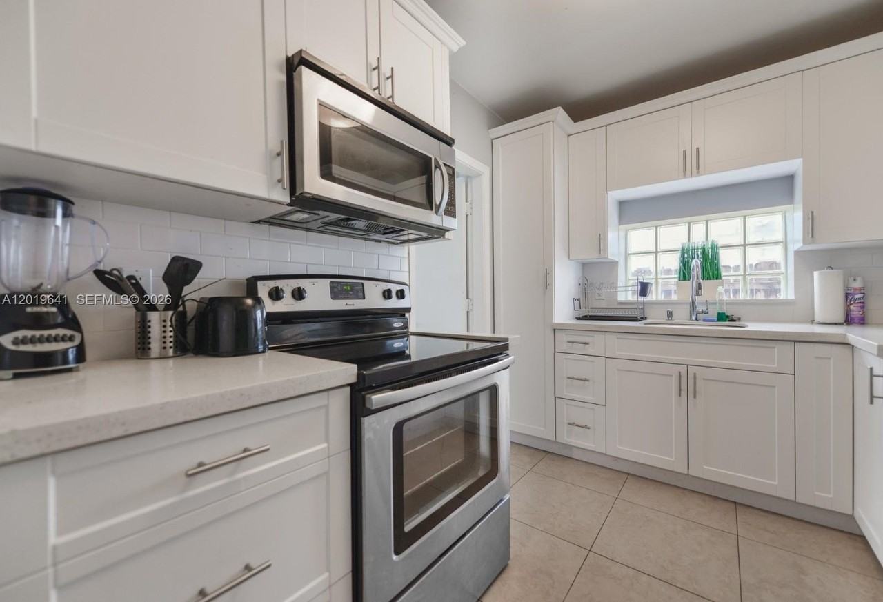 225 Nw 14th Ave #225 - Photo 4 of 15