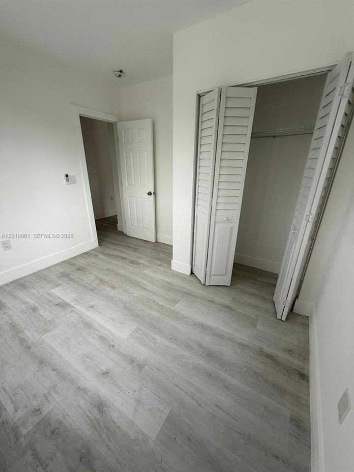 1101 Sw 12th Ct #7 - Photo 5 of 6