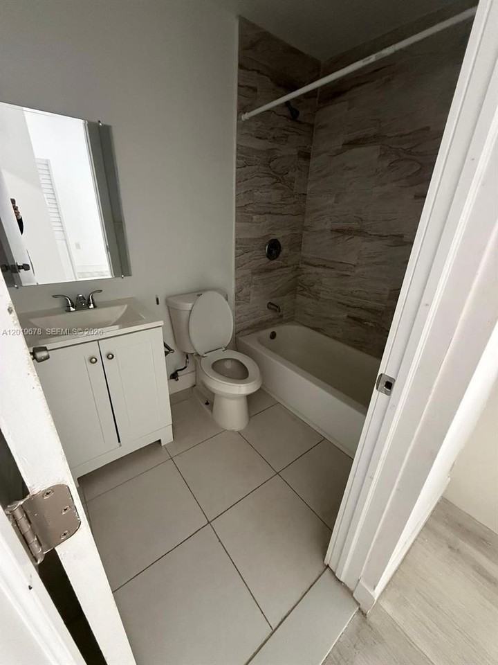 75 Glen Royal Pkwy #3 - Photo 4 of 4