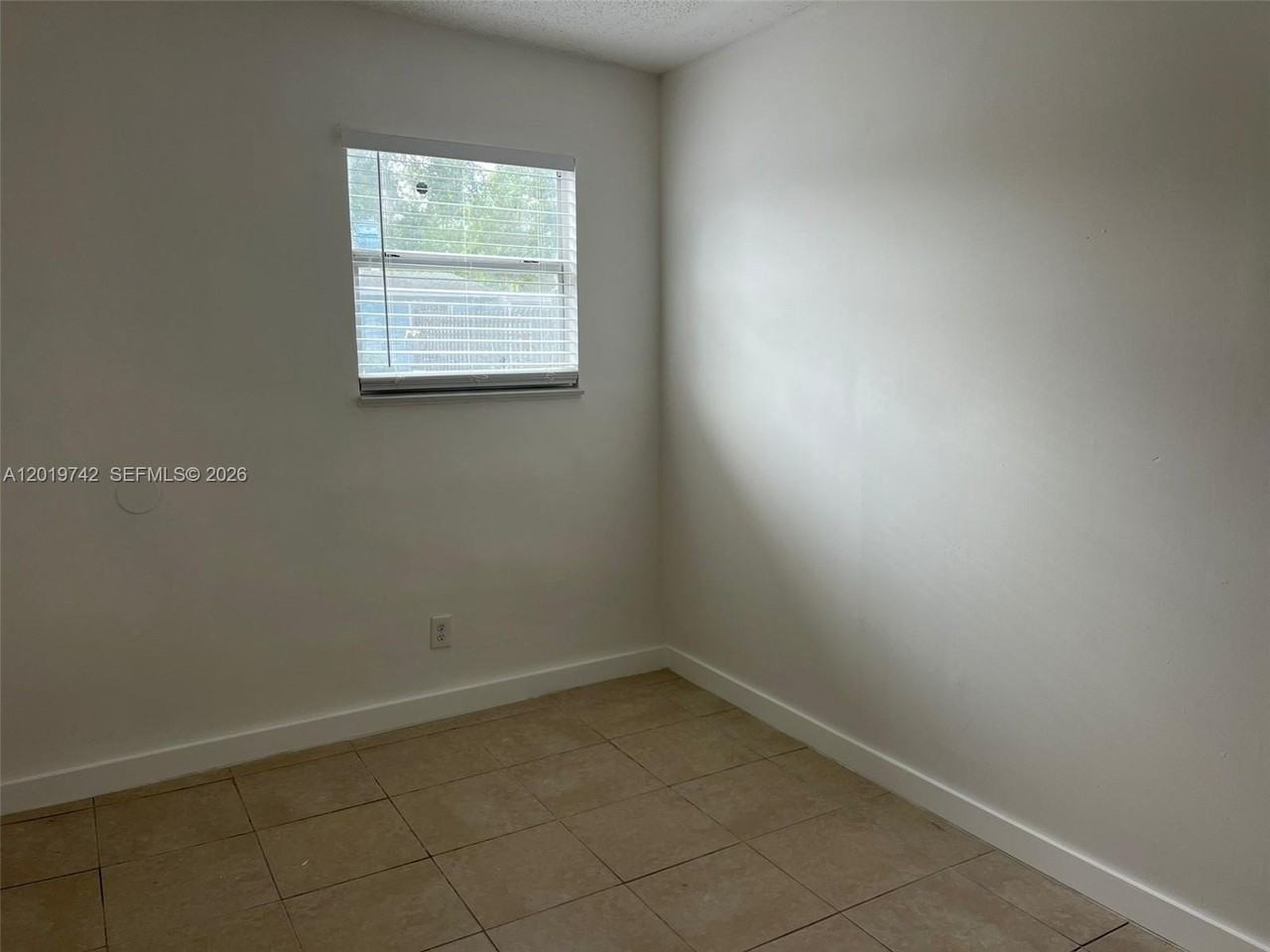 4245 Nw 24th Ave #1 - Photo 7 of 17