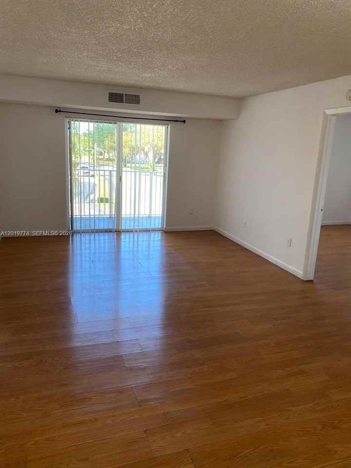 8240 Sw 210th St #111 - Photo 6 of 11