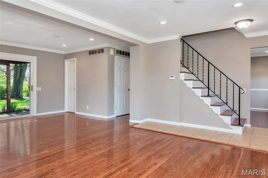 4562 Tauneybrook Dr - Photo 2 of 32