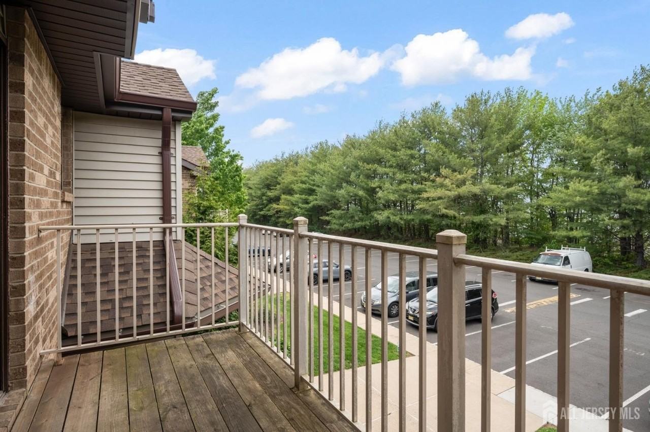 4410 Birchwood Ct - Photo 2 of 17