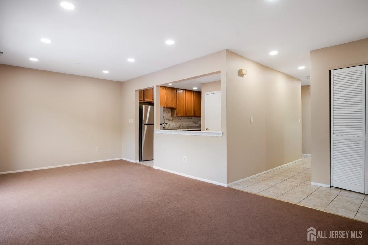 4410 Birchwood Ct - Photo 3 of 17