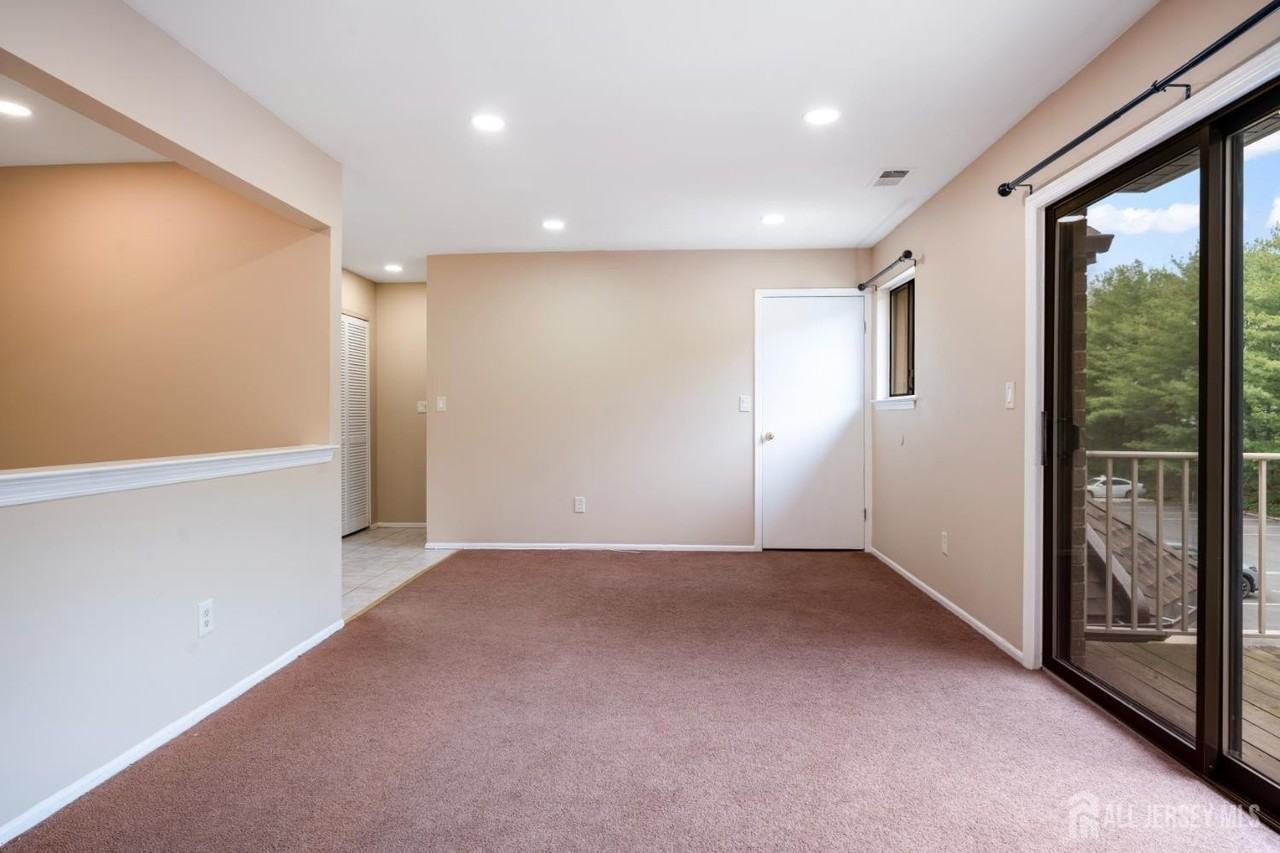 4410 Birchwood Ct - Photo 5 of 17