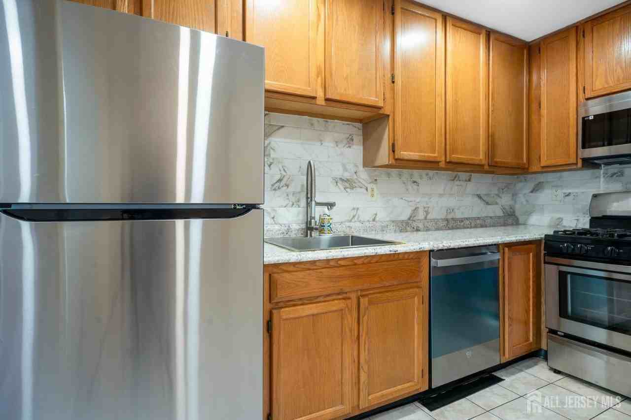 4410 Birchwood Ct - Photo 7 of 17