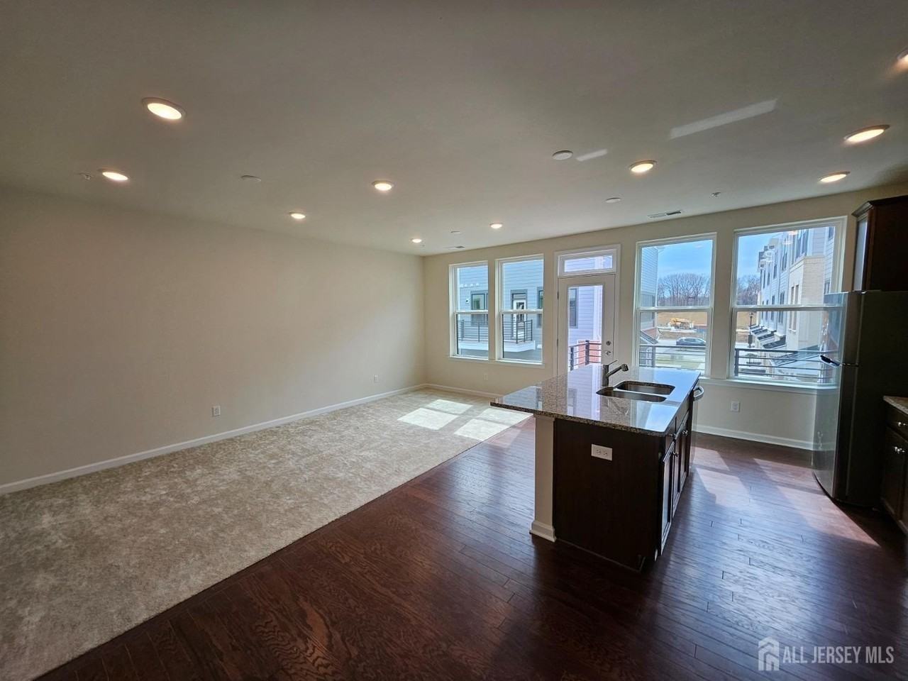 605 Parker Blvd - Photo 3 of 31