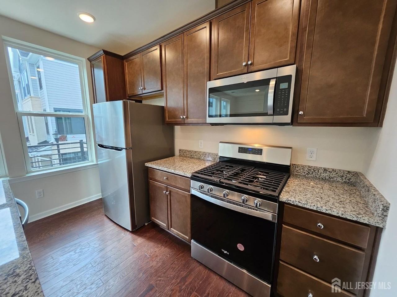 605 Parker Blvd - Photo 7 of 31