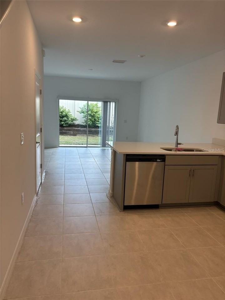 8629 Daybreak St - Photo 4 of 8