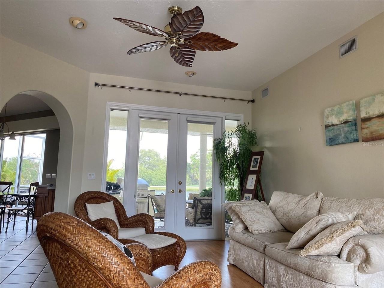 8758 Wild Dunes Dr - Photo 5 of 40