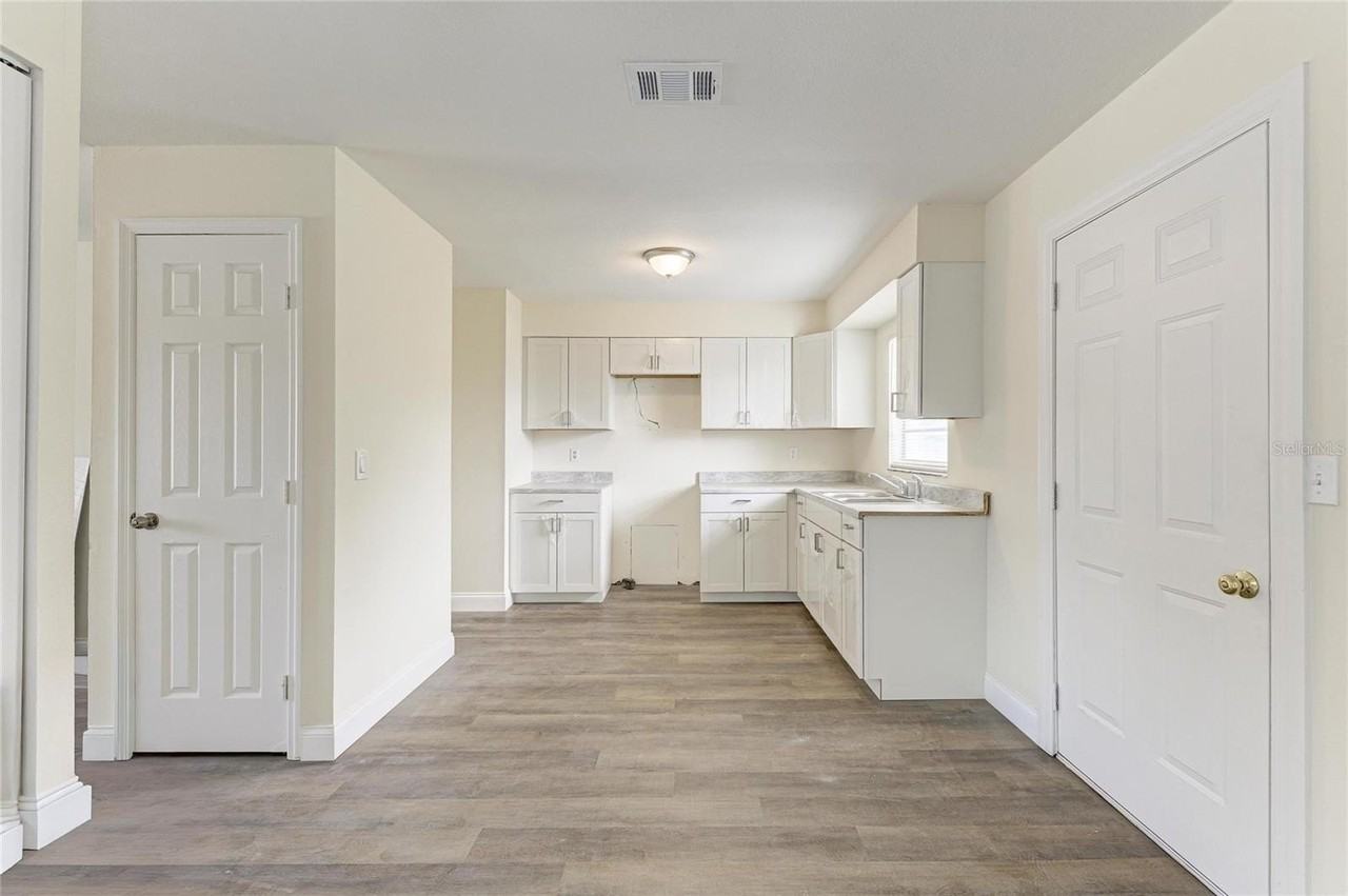 3012 Clay Cir - Photo 5 of 19