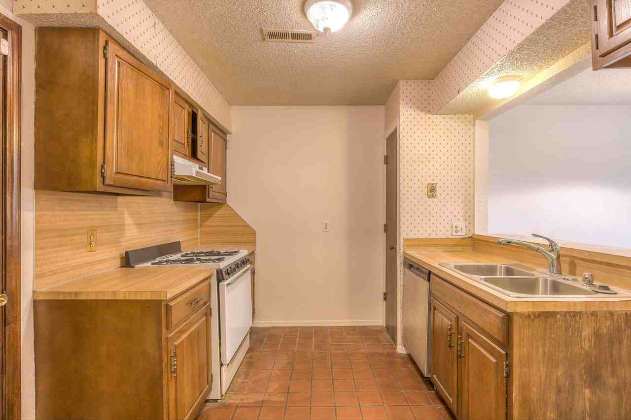 304 W Quantico St #1 - Photo 4 of 12