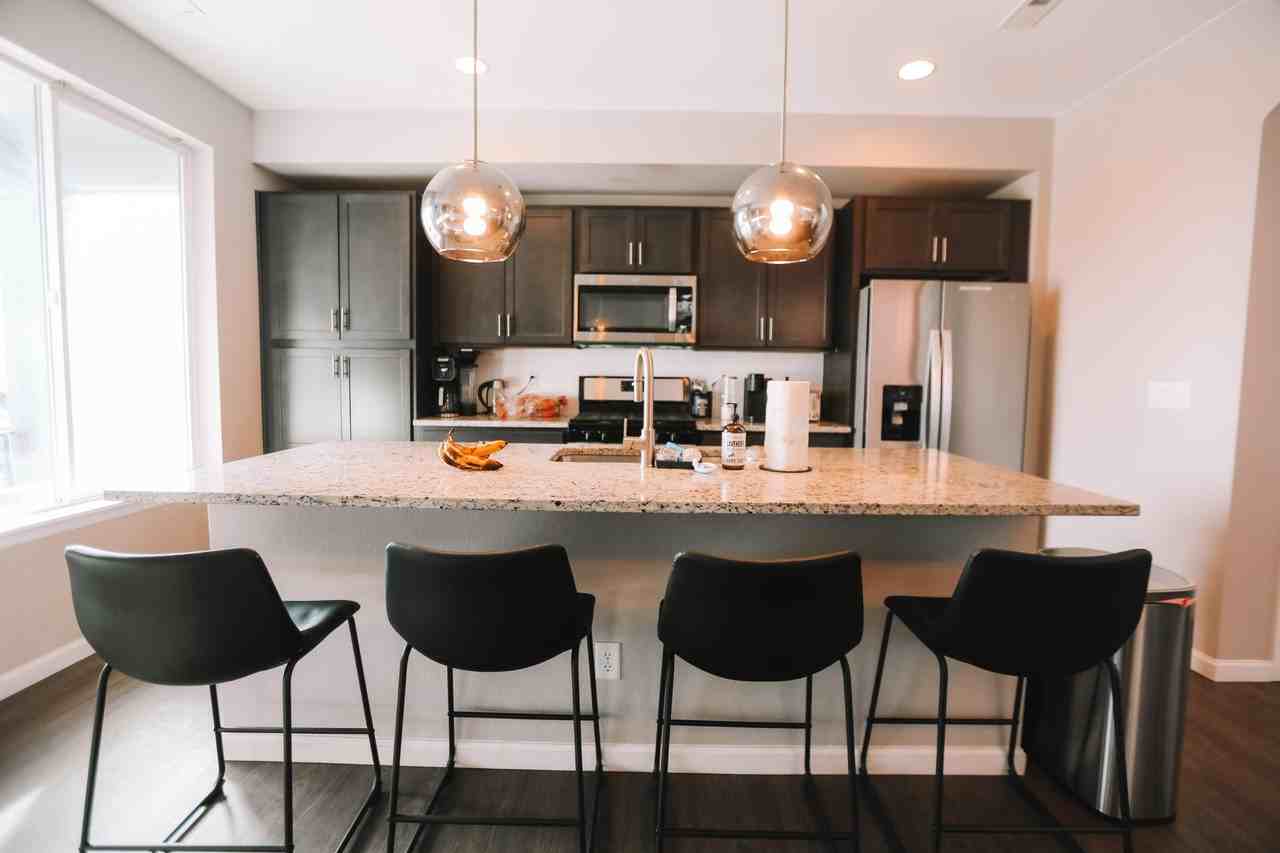 E 63rd Pl - Photo 7 of 25