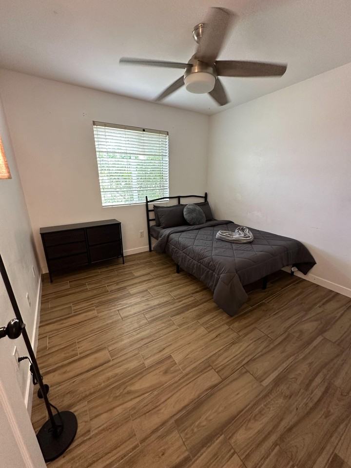 E Diamond Ave - Photo 3 of 15