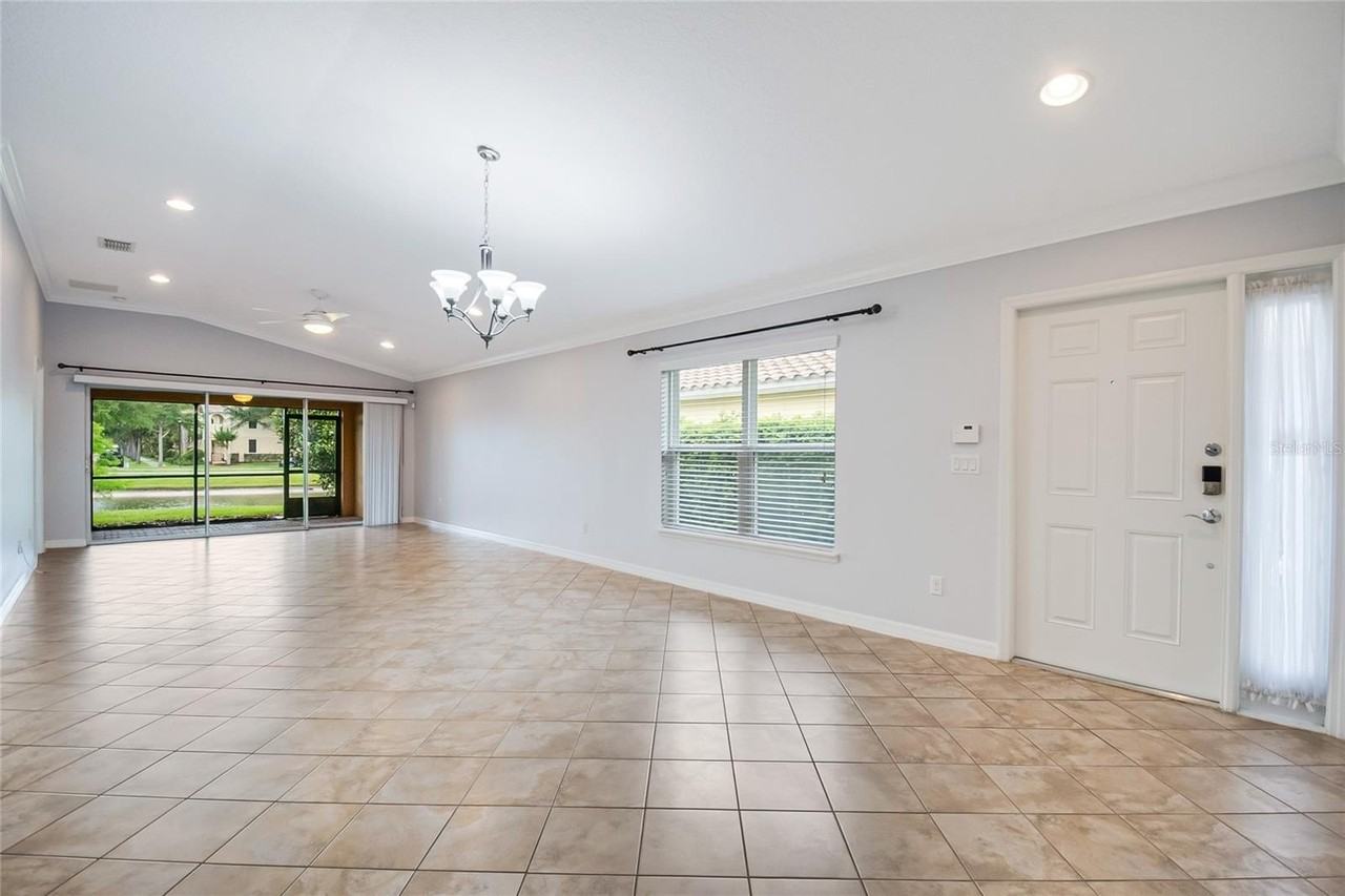 12126 Tripletail Ln - Photo 5 of 44