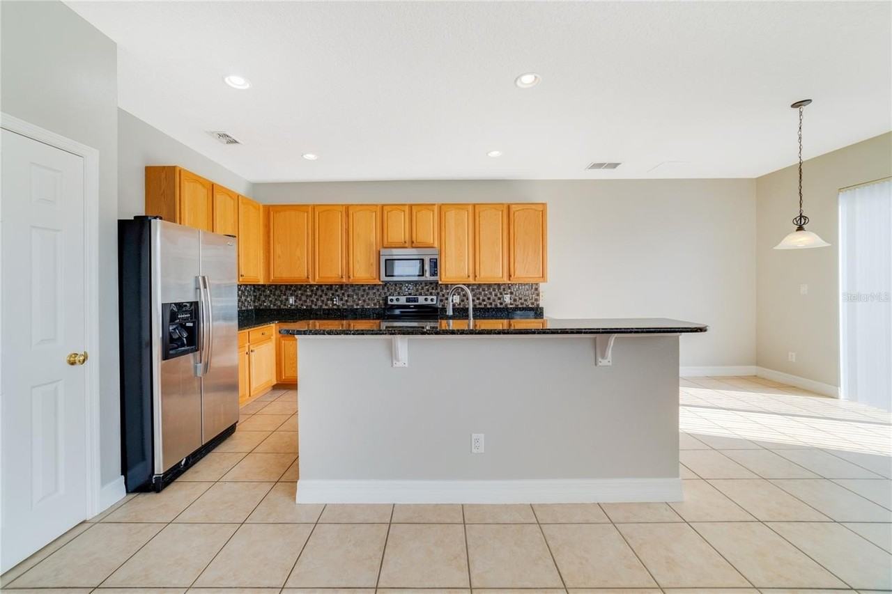 1761 Delafield Dr - Photo 3 of 15