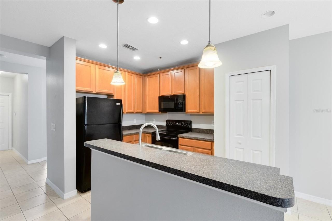 2064 Cypress Bay Blvd - Photo 2 of 25
