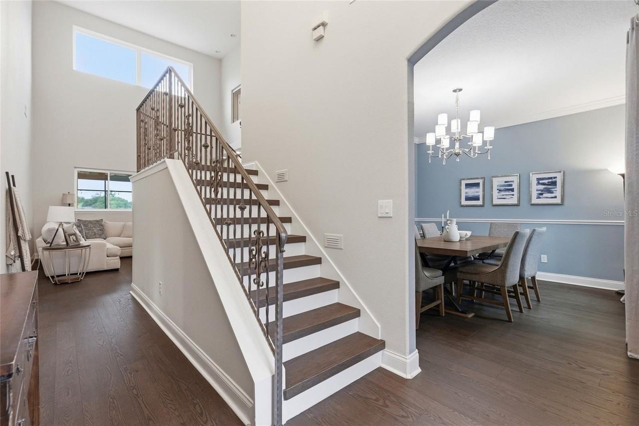 15029 Green Valley Blvd - Photo 3 of 39