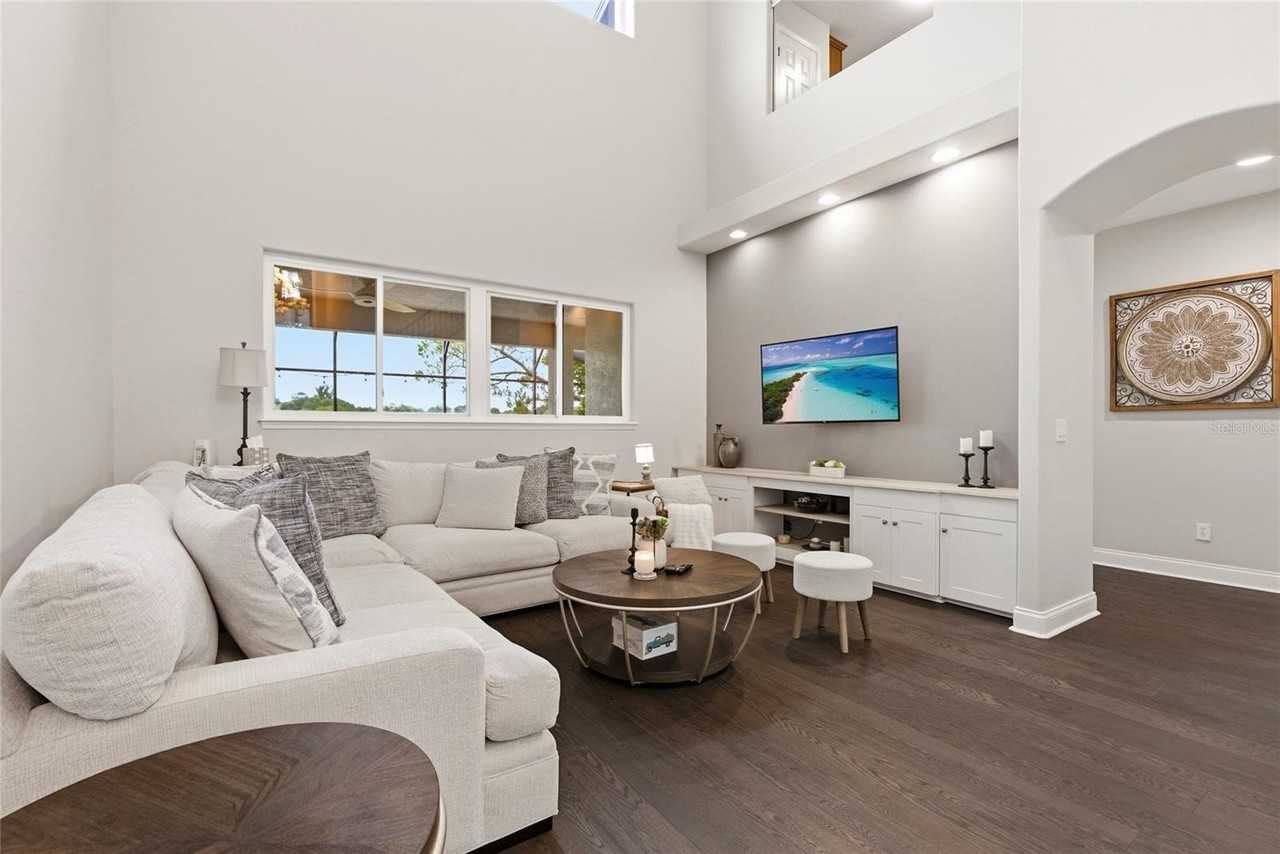 15029 Green Valley Blvd - Photo 7 of 39