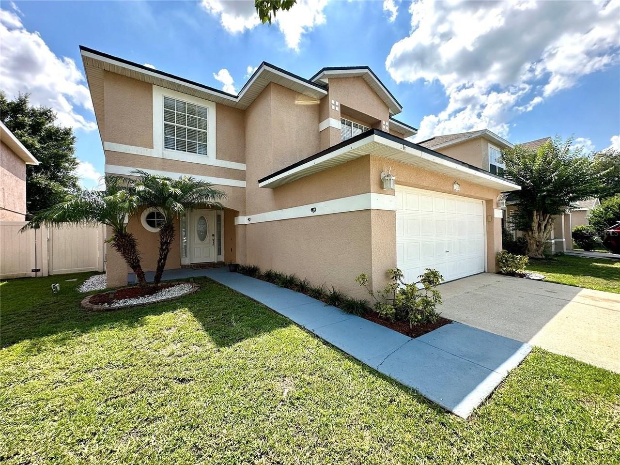 1116 Timberbend Cir - Photo 2 of 39
