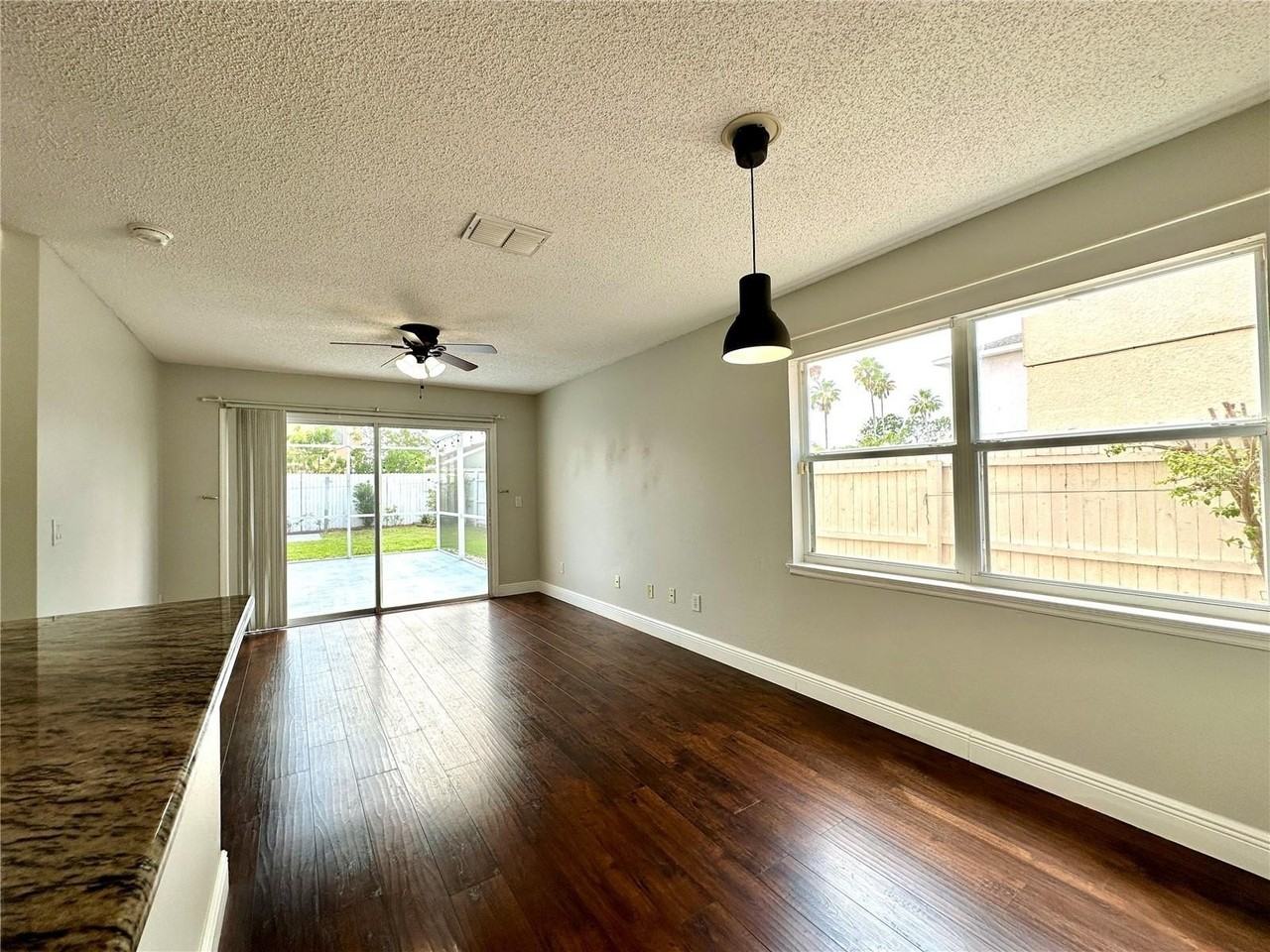 1116 Timberbend Cir - Photo 6 of 39