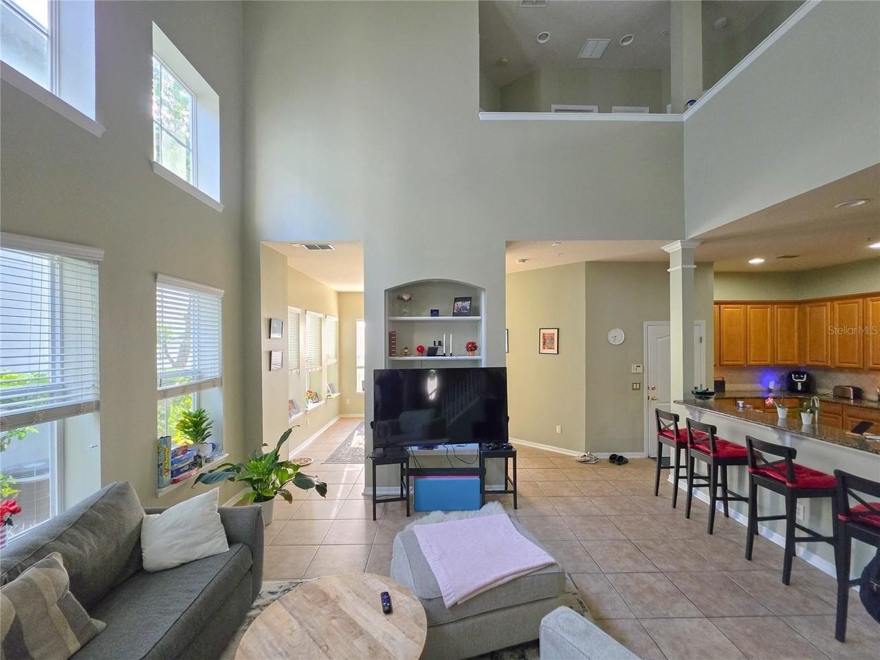 5388 Penway Dr - Photo 5 of 35