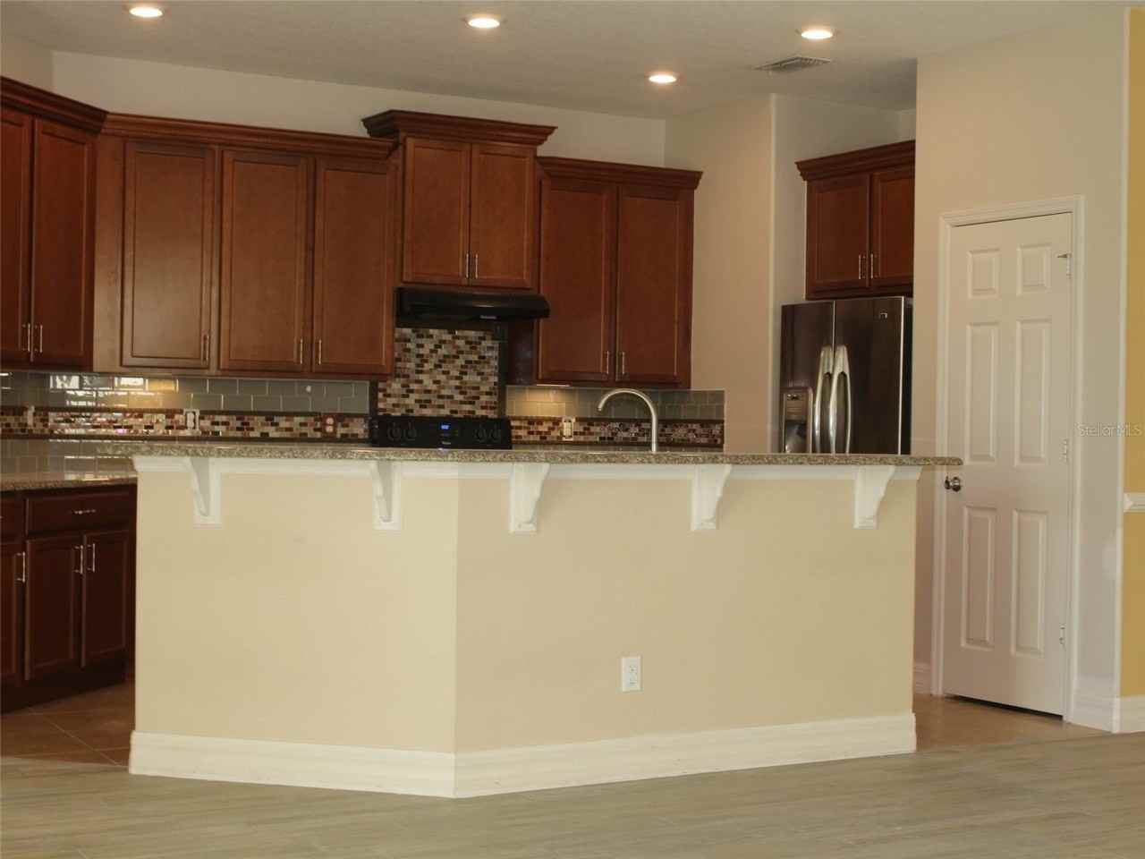 12067 Sumter Dr - Photo 3 of 27
