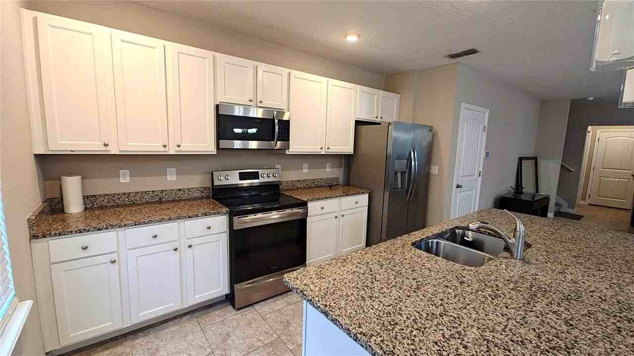 16039 Juniper Inlet Aly - Photo 3 of 21