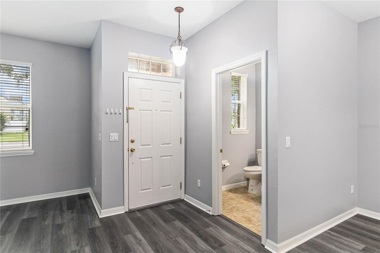 2243 J Lawson Blvd - Photo 5 of 32