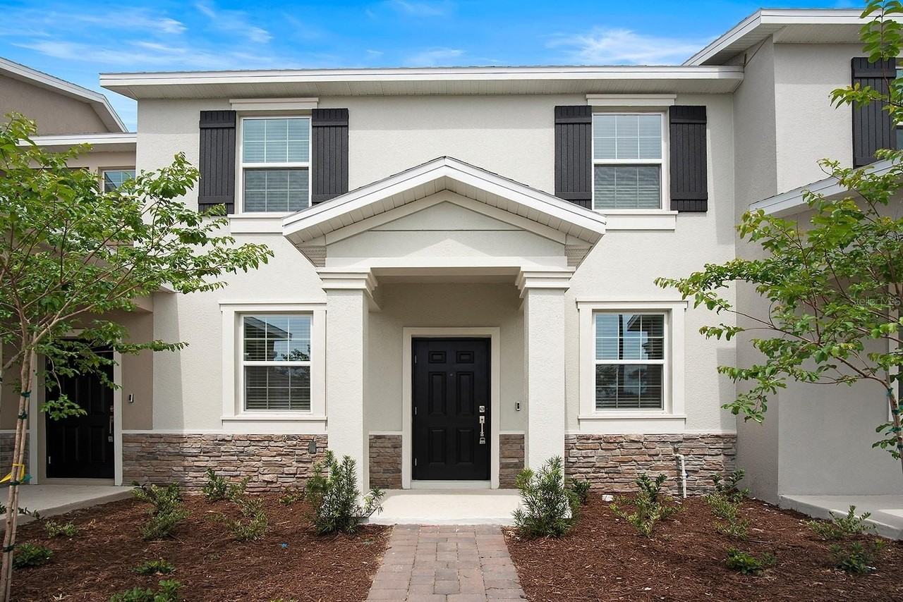 5643 Quiet Palm Loop - Photo 2 of 18