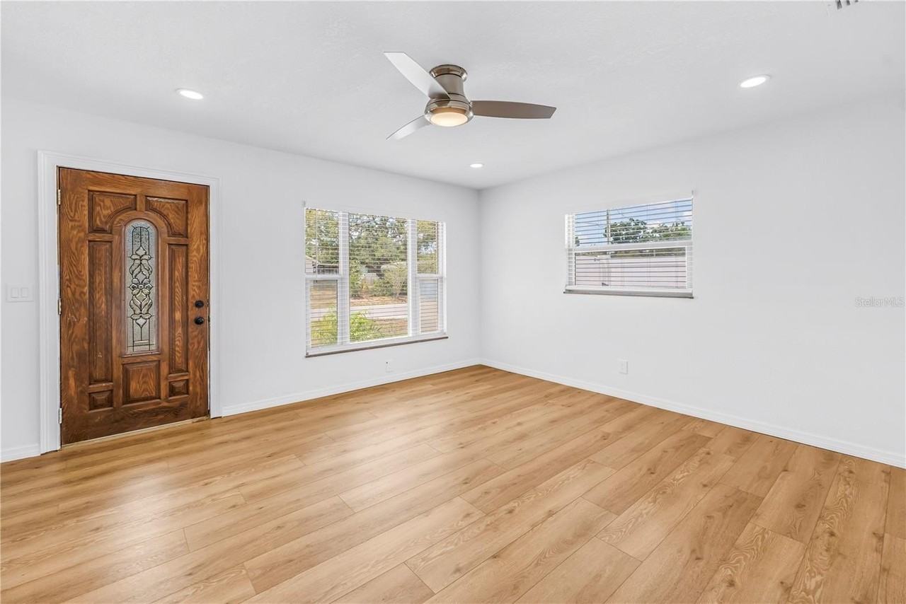 8607 May Cir - Photo 3 of 24
